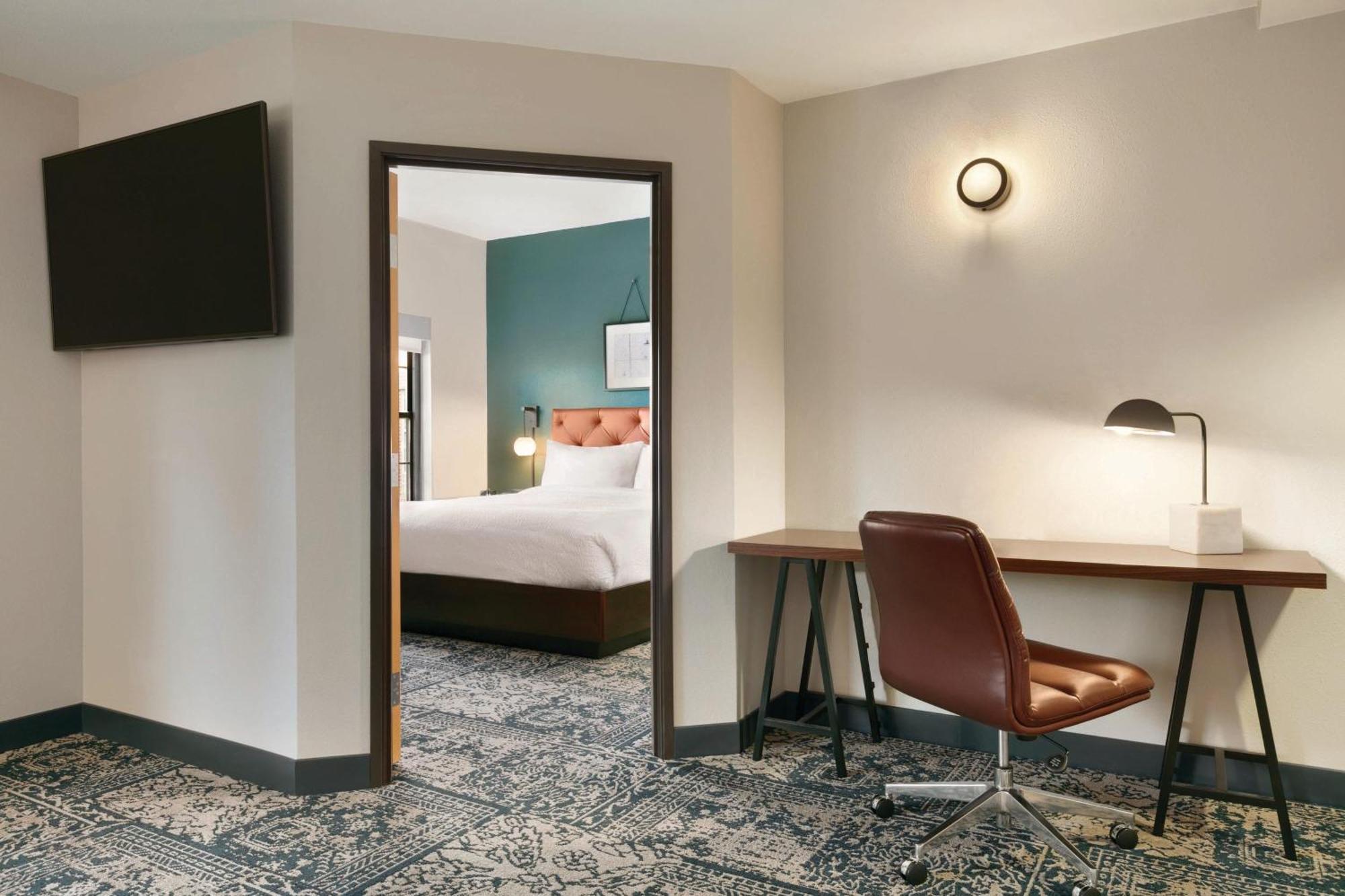 Four Points By Sheraton Arena Raleigh