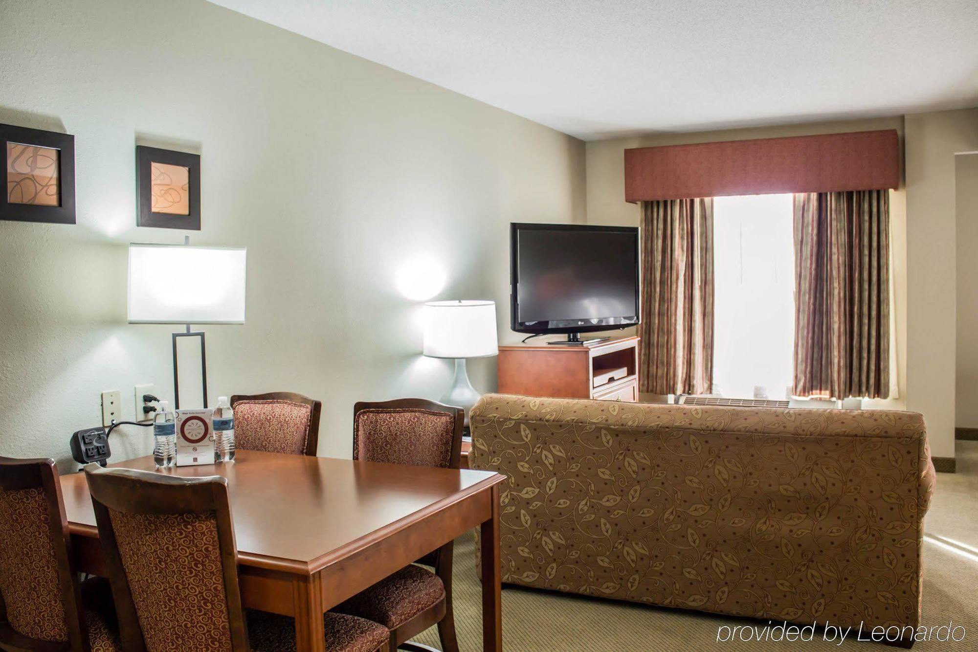 Four Points By Sheraton Arena Hotel 4*